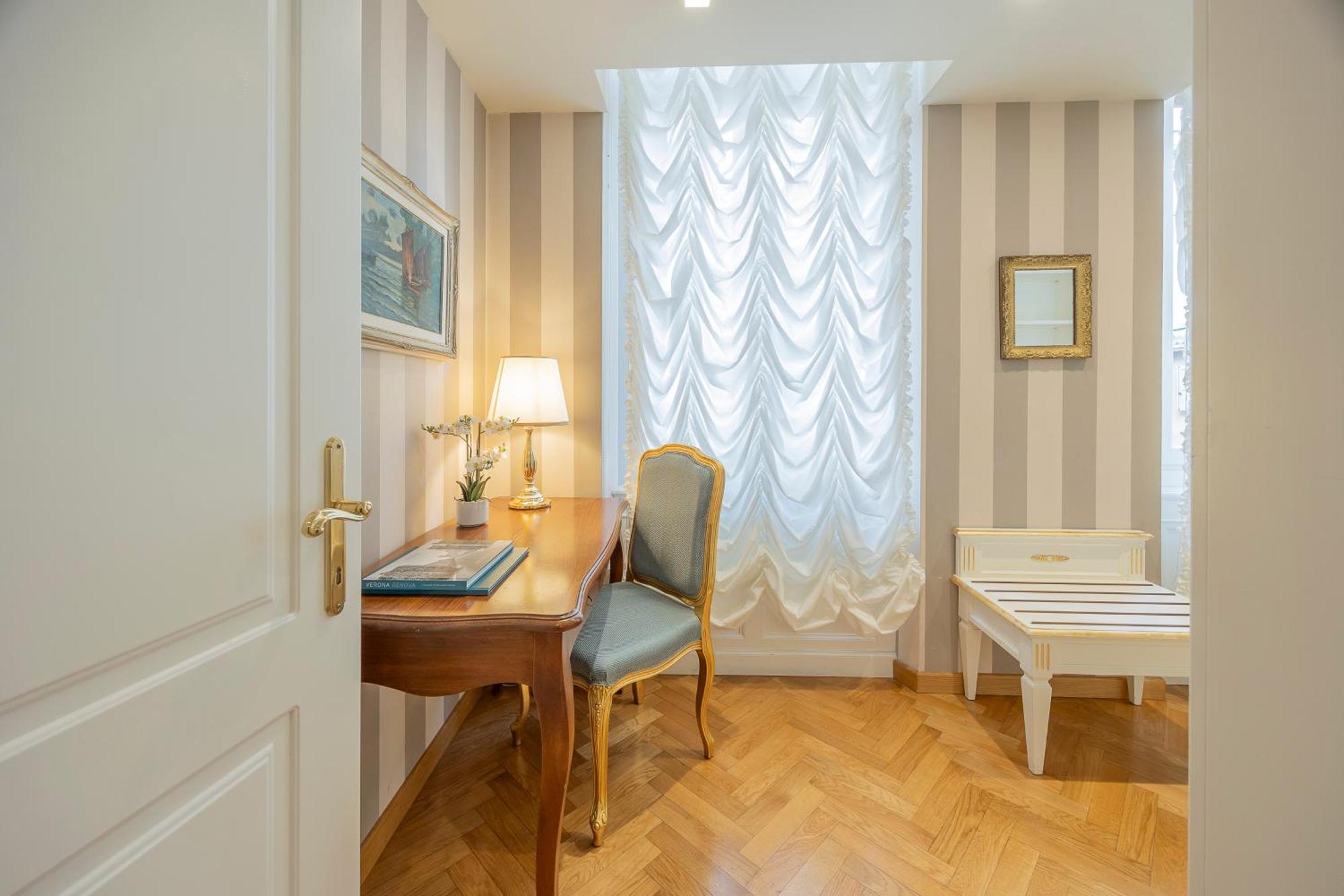 Palazzo Monga Boutique Guesthouse Werona Zewnętrze zdjęcie