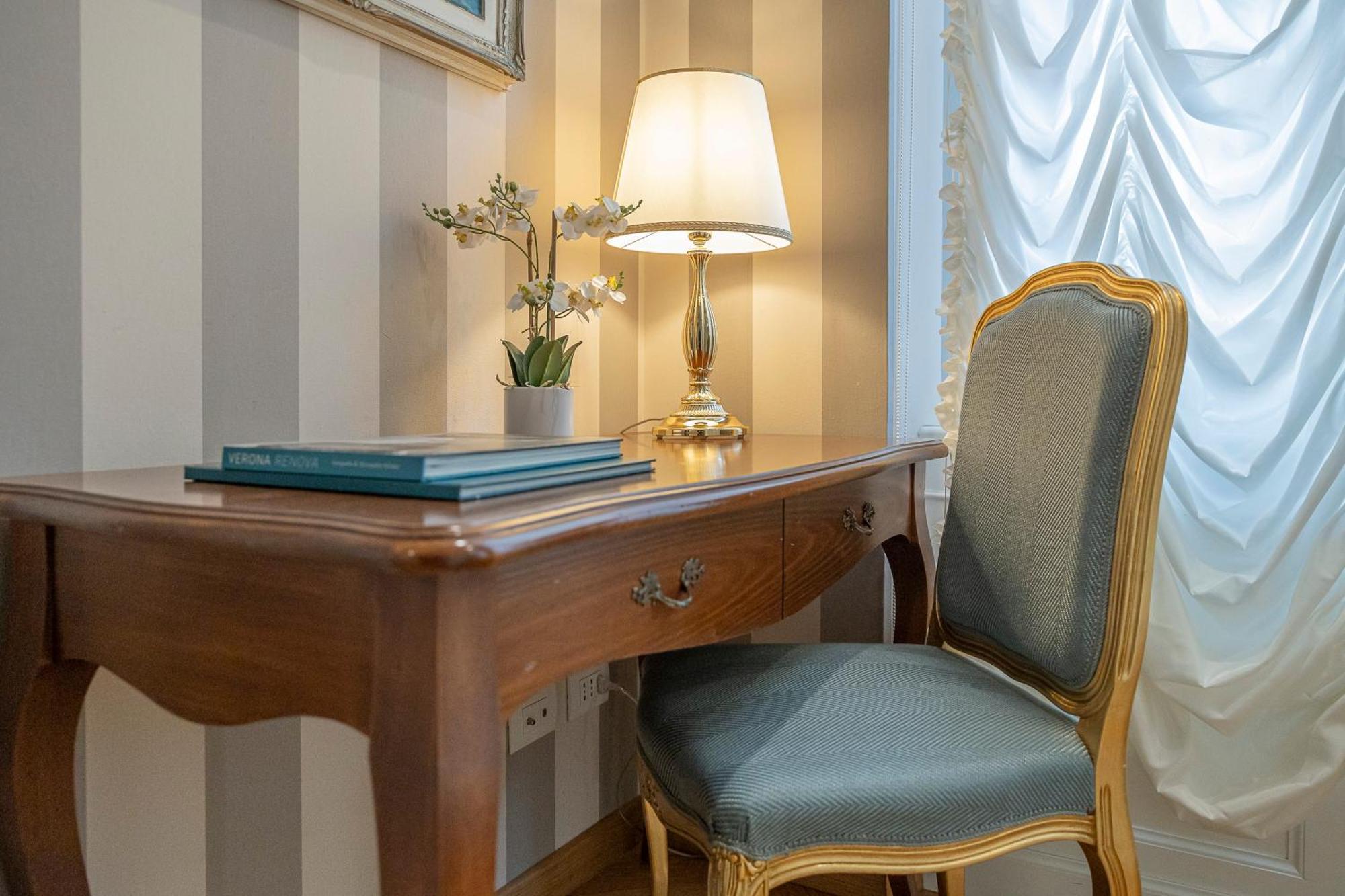 Palazzo Monga Boutique Guesthouse Werona Zewnętrze zdjęcie