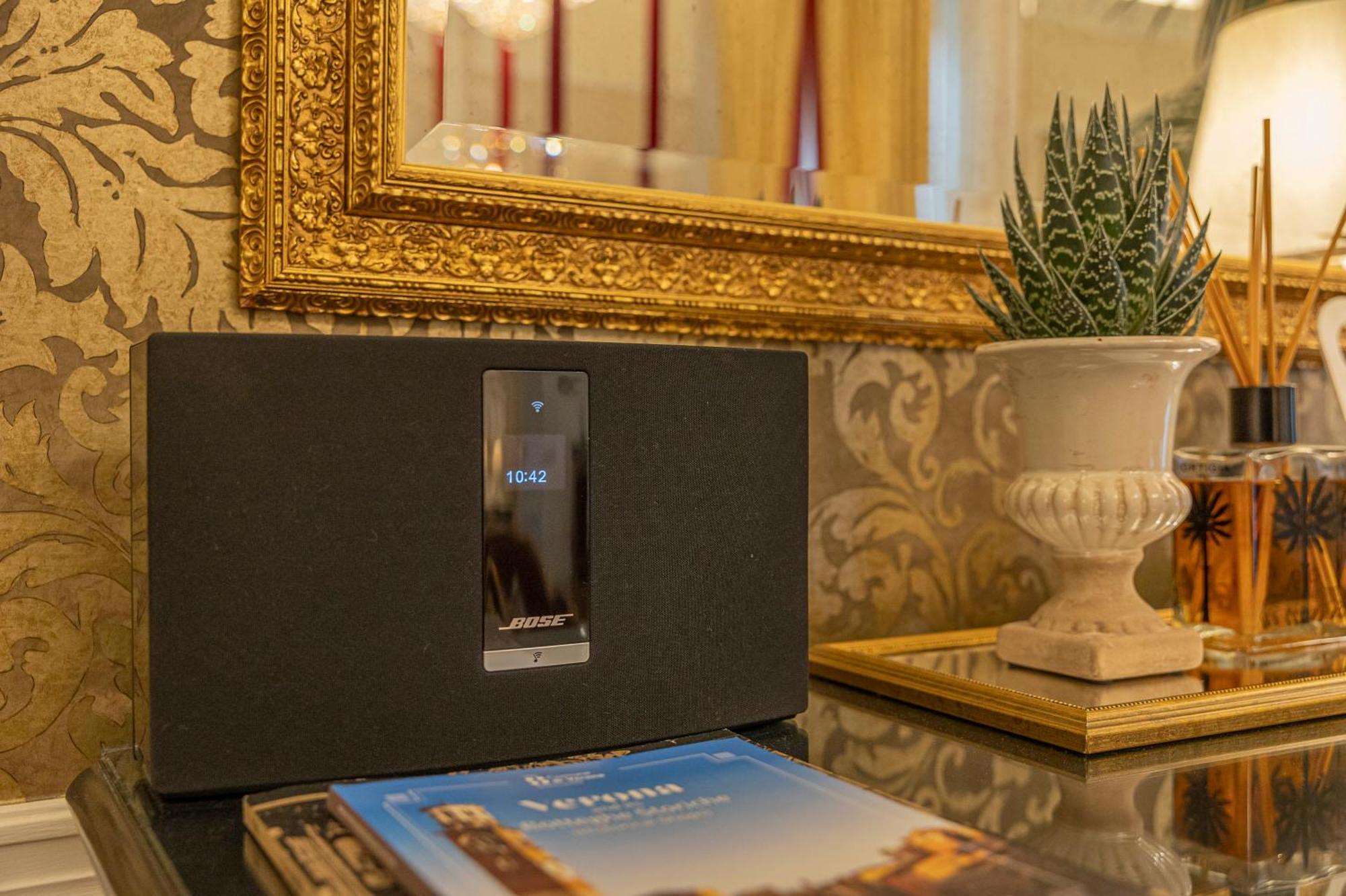 Palazzo Monga Boutique Guesthouse Werona Zewnętrze zdjęcie